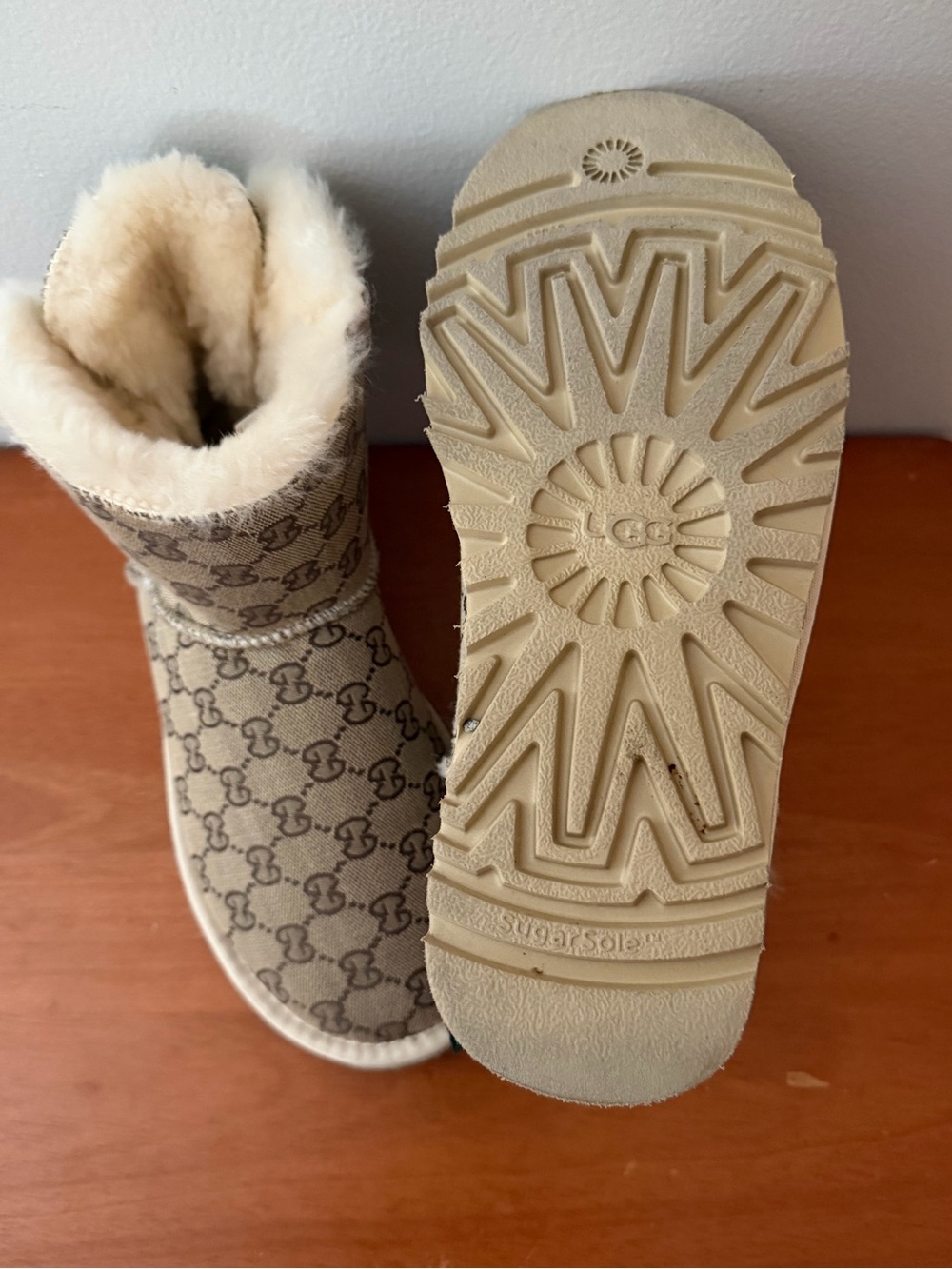 UGG/GG Monogram Ankle Boots - Picture 3 of 3